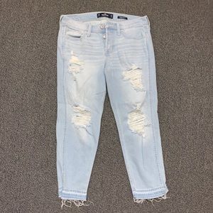 Hollister Jeans - New Hollister Size 5 Light Wash Boyfriend Jeans Hollister Jeans - New Hollister Size 5 Light Wash Boyfriend Jeans